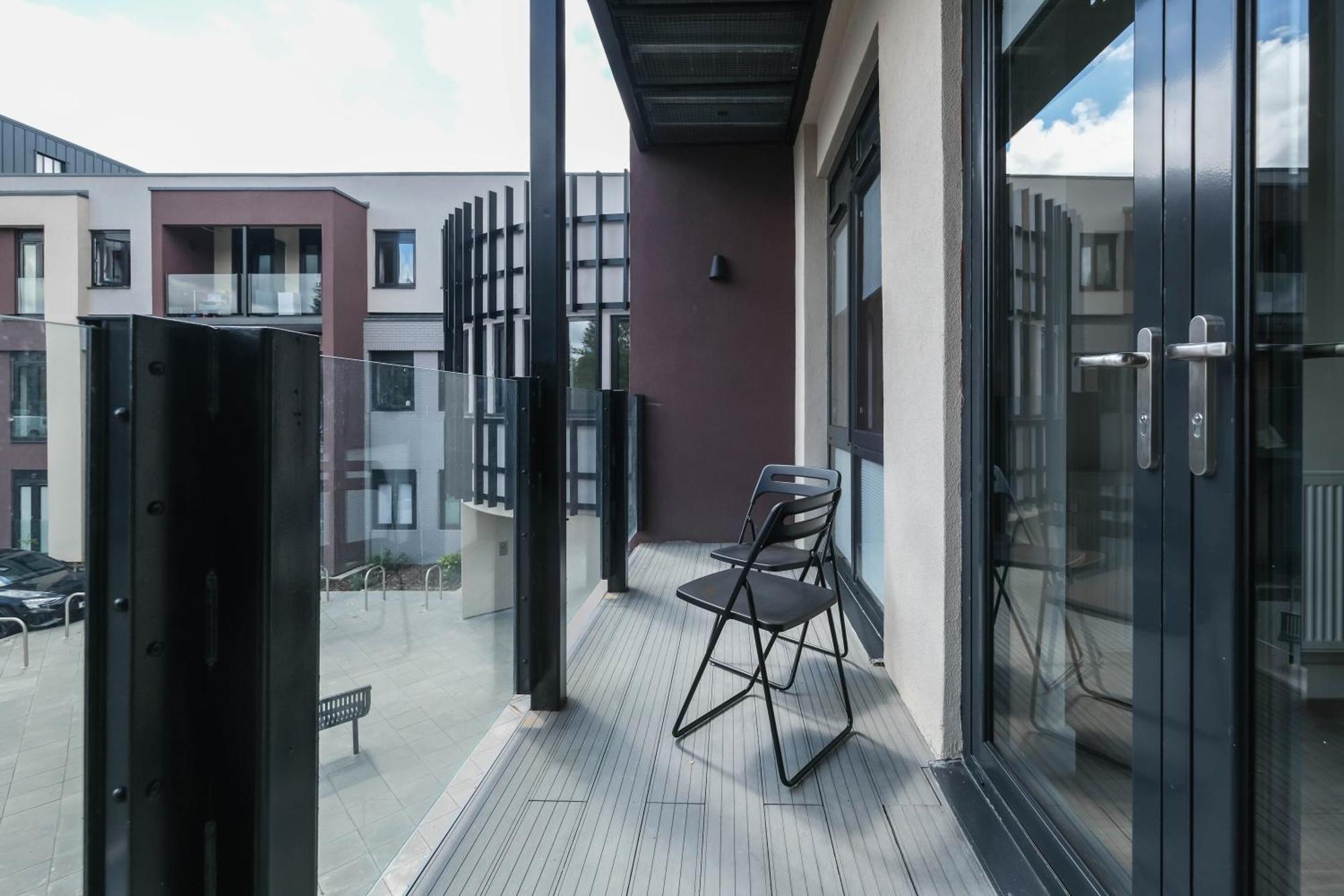 Brand New 2 Bedroom Apartment Centre Of Солихалл Экстерьер фото
